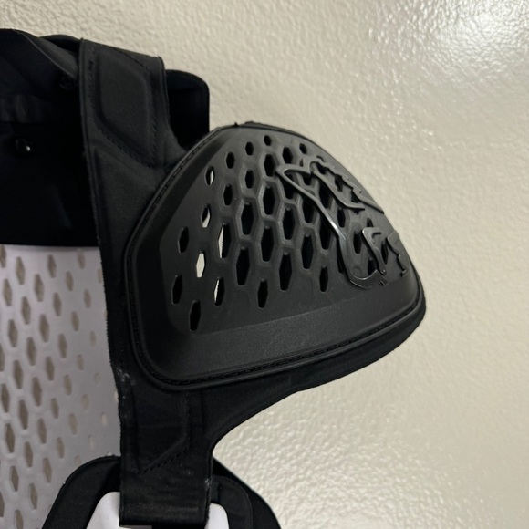 Fox Racing R3 Stone Shield Chest L/XL - Picture 3 of 8